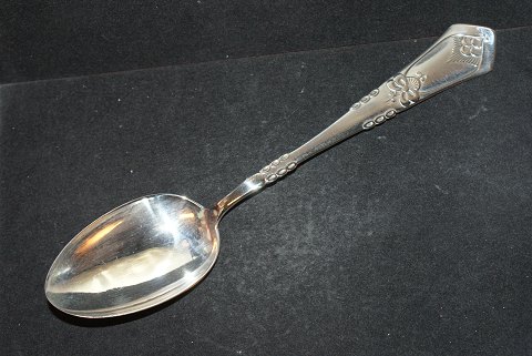 Dinner spoon Porcelain Pattern silver
Danish silverware
Length 21.5 cm.