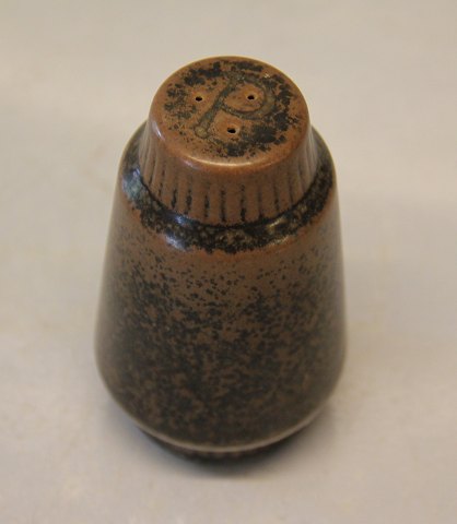 Pepper ? 7.5 cm (3 holes) Noeddebo Brown Ceramics Stoneware Danish Art Pottery 
Knabstrup