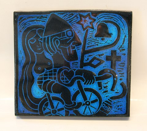 22227 Kgl. Relief Cyklende par 29 x 27 cm i fajance Henry Heerup Nov. 1965 
Kongelig Dansk Stentøj