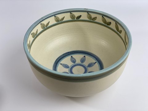 Beautiful and rare bowl from Søholm ceramics on Bornholm in bright colors and 
stylish design