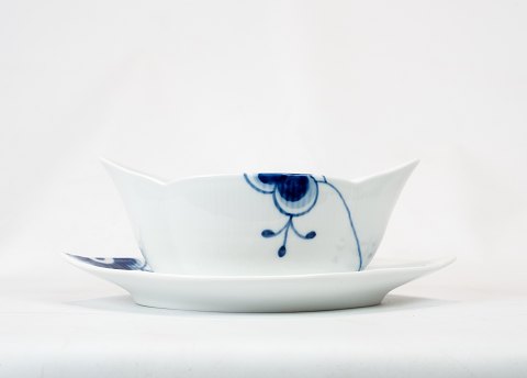 Royal Copenhagen blue mega fluted sauce boat, no.: 563.
5000m2 showroom.
