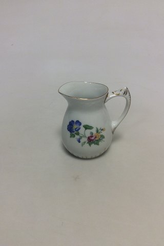 Bing & Grondahl Saxon Flower, White Creamer No 85B