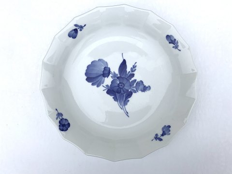 Royal Copenhagen
Blå blomst
Kantet
Serveringsskål
#10/8529
*250kr