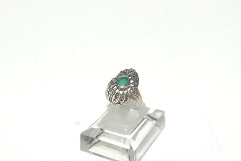 Ladies ring with green stone in Silver