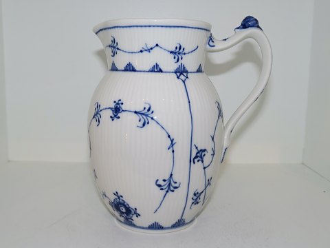 Blue Fluted Plain
Milk pitcher