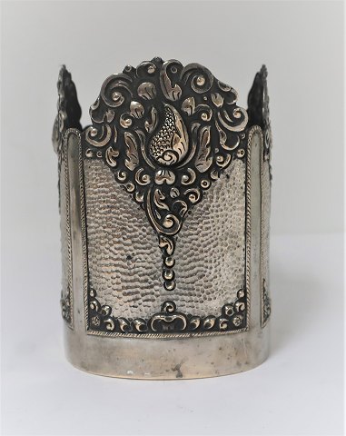 Silber Flaschenhalter (800). Siam / Thailand. Höhe 10,5 cm. Durchmesser 8 cm.