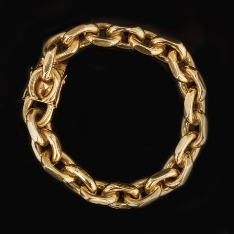 An 8kt gold ancher bracelet by Christian Veilskov, 
Copenhagen, 1963-86. W: 103,1gr. L: 23cm