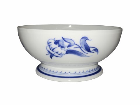 The Jubilee Service
Bowl on stand 19 cm.