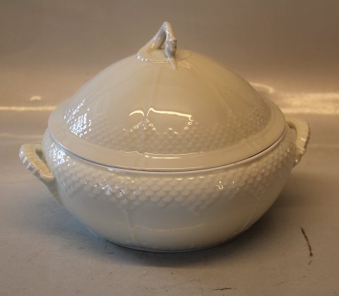 Elegance Cream 005 Covered dish 1.5 l (512)  B&G Porcelain