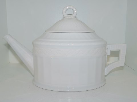 White Fan
Large tea pot