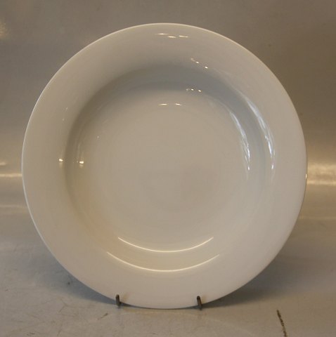 White 604 Deep plate 23 cm, White
 Royal Copenhagen Alev Siesbye