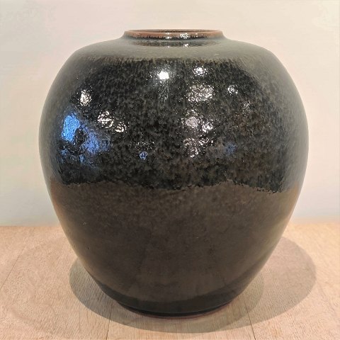 Royal Copenhagen, Nils Thorsson; A stoneware vase, unique