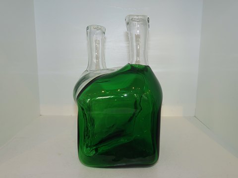 Holmegaard 
Vase med to halse  af Michael Bang 1978