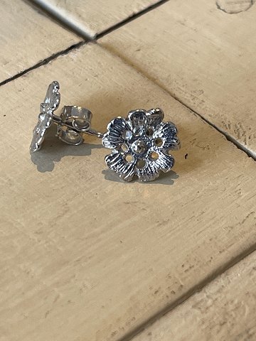 Flowers / flower Earrings / ear studs in 925 sterling silver, designed by 
Traudel Toftegaard for Toftegaard Design