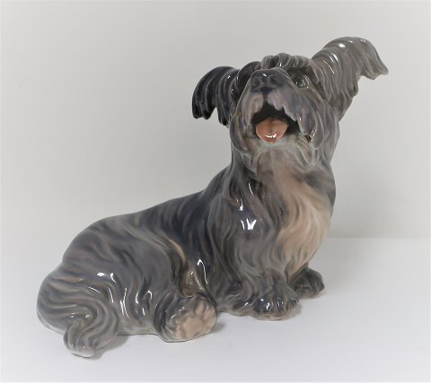 Dahl Jensen. Hund. Skye terrier. Model 1103. Længde 15 cm. (1 sortering)