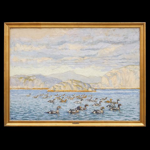 Johannes Larsen, 1867-1961, Öl auf Leinen. 
Prachteiderenten vor der Küste Grünlands. Signiert 
und datiert 1926. Lichtmasse: 93x130cm. Mit 
Rahmen: 104x141cm