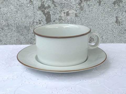 Royal Copenhagen
Brauner Domino
Teetasse
# 14911
*125 DKK