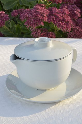 Royal Copenhagen Blaukant Sauciere mit Deckel