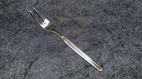 Cold cuts fork #Galla Sølvplet
Designed by Frigast.
Length 14.2 cm