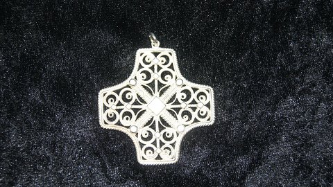 Elegant pendant in silver
Width 48.84 mm in Dia
Height 57.02 mm