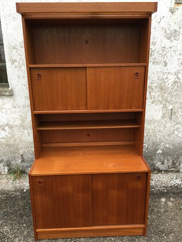 Teak
Bücherregal mit Schrank
1000 DKK