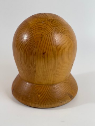 Hat head in solid, glued pine, circa 1970s.