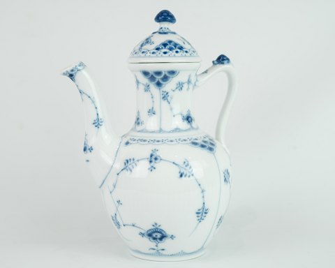 Royal Copenhagen royal blue fluted half lace coffee pot no. 1/518. 5000m2 
exhibition
Great condition
