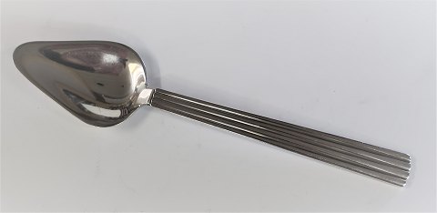 Georg Jensen. Silberbesteck (925). Bernadotte. Traubenlöffel. Länge 15.6.