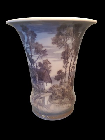 Very large Vase from Dahl Jensen paintet by the talented Arthur Boesen