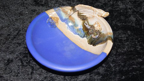 Ceramic Bowl
Measures 19 cm