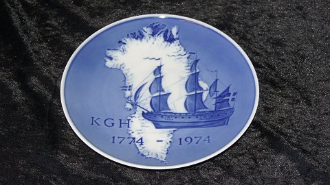 Royal Copenhagen platte udgivet i 1974 i anledning af 200 års dagen for den 
Kongelige Grønlandske Handel 1774-1974.