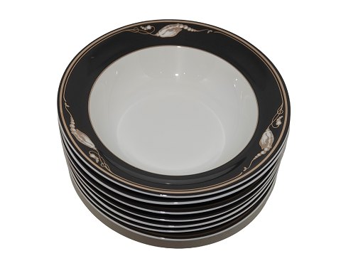 Black Magnolia
Cereal bowl 17.8 cm.