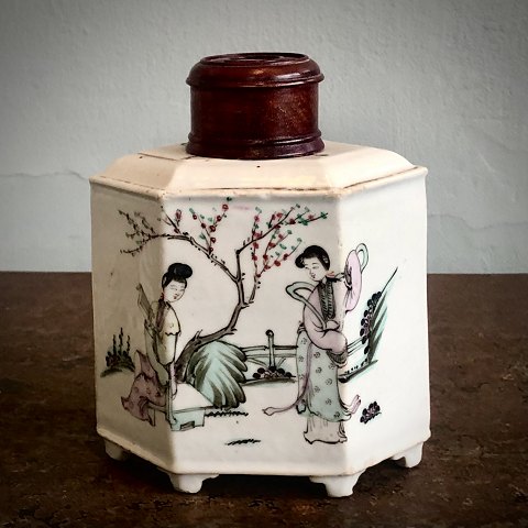 Chinese tea caddy 1912-1949