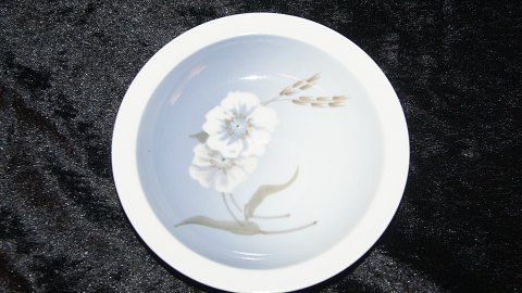 Royal Copenhagen Small bowl
Deck # 2315- # 9777