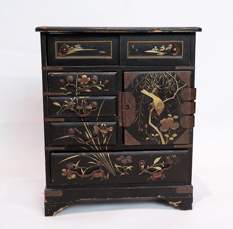 Chinese cabinet, miniature, 1930
Great condition
