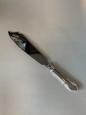 Layer cake knife #Fabricius G Silver cutlery
G&L
Produced in the year 1938
Svend Toxsværd Silversmith
Length 26.7 cm