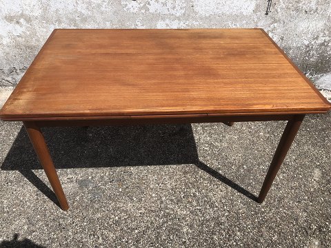 Dining table
Teak
2800 DKK