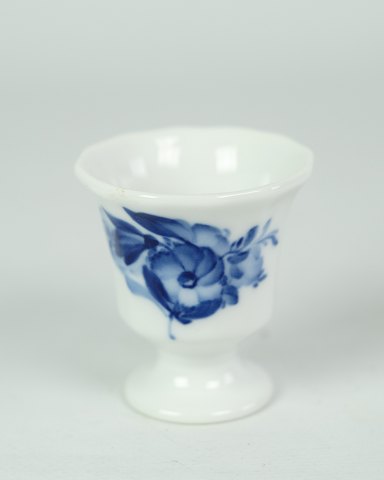 Royal Copenhagen, egg berry, blue flower angular, 1930
Great condition
