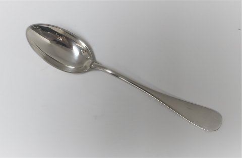 Michelsen. Ida. Kinderlöffel. Entwurf: Ole Hagen. Sterling (925). Länge 15,3 cm.