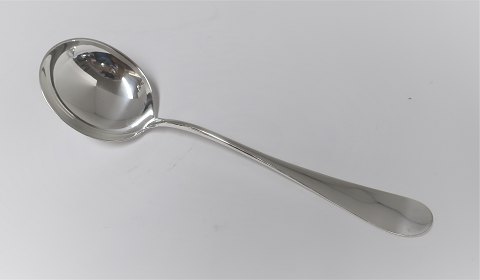 Michelsen. Ida. Serveringsske. Design: Ole Hagen. Sterling (925). Længde 20,5 
cm.