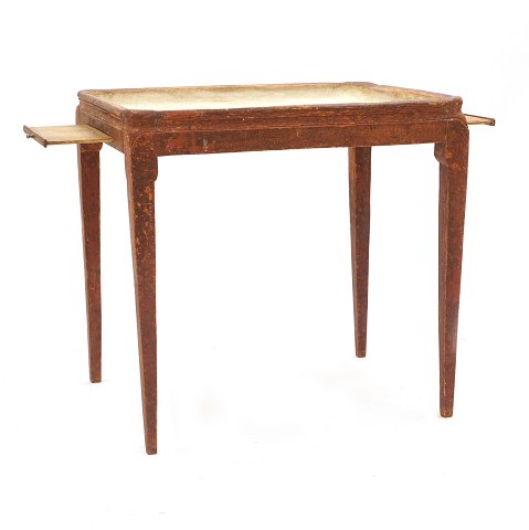 Charming Gustavian late 18th century table. Sweden 
circa 1780. H: 71cm. Top: 73x57cm