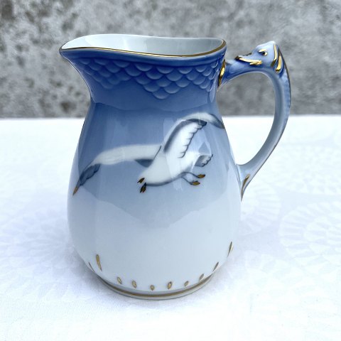 Bing&Grøndahl
Seagull with gold
Small jug
#100 DKK