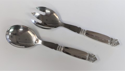 Georg Jensen. Silver cutlery (925). Acanthus. Salad set with steel. Length 19.5 
cm.