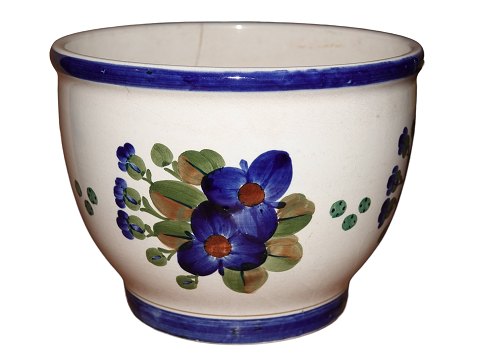 Aluminia 
Blue flower pot