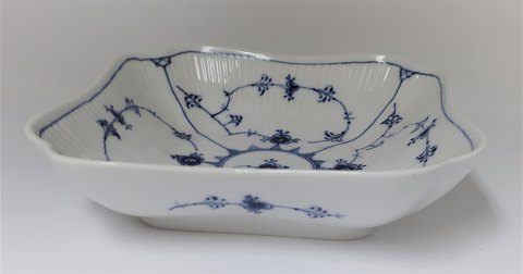 Royal Copenhagen. Blue fluted, plain. Square bowl. Model 26. Width 21 cm. (3 
quality)