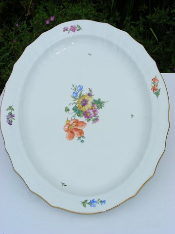 Royal Copenhagen  Leight Saxon Flower, Large Serving dish 1558