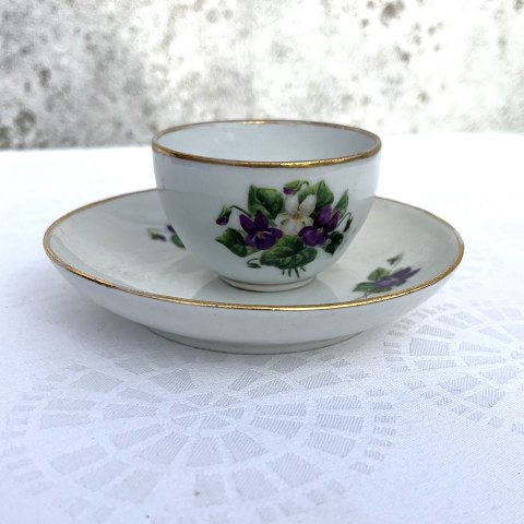 Royal Copenhagen
Kop med violer
*450 Kr