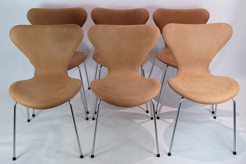 Set of 6 seven chairs, 3107, Arne Jacobsen, Fritz Hansen
Great condition
