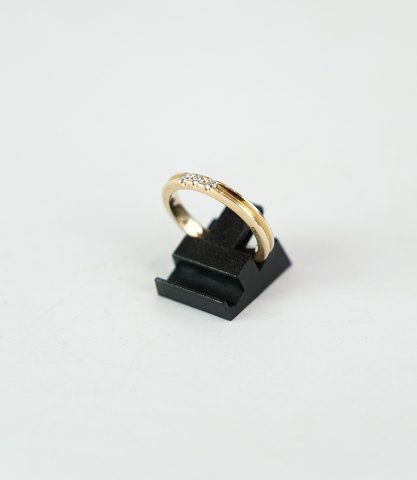 Alliance ring, 14 karat guld, stemplet BRJ 585, 0,05 karat diamanter, Ring 
størrelse: 58
Flot stand
