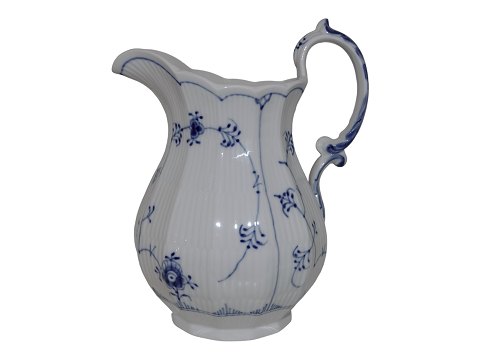 Blue Fluted Plain
Large milk pitcher